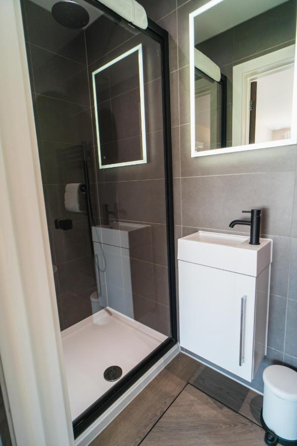 Beautiful Two Bedroom Harbour Side Apartment プール エクステリア 写真