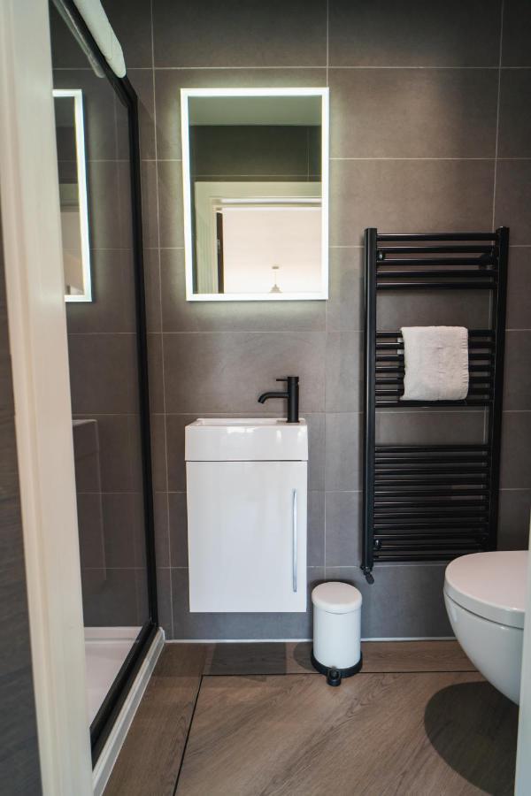 Beautiful Two Bedroom Harbour Side Apartment プール エクステリア 写真