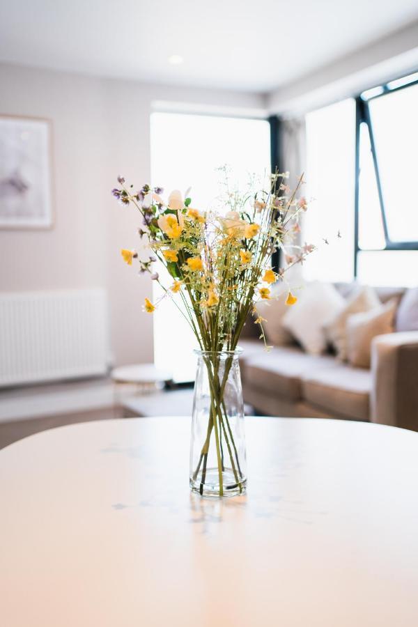 Beautiful Two Bedroom Harbour Side Apartment プール エクステリア 写真