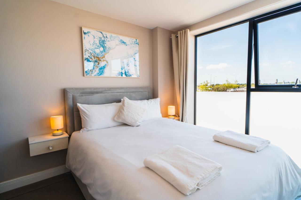 Beautiful Two Bedroom Harbour Side Apartment プール エクステリア 写真