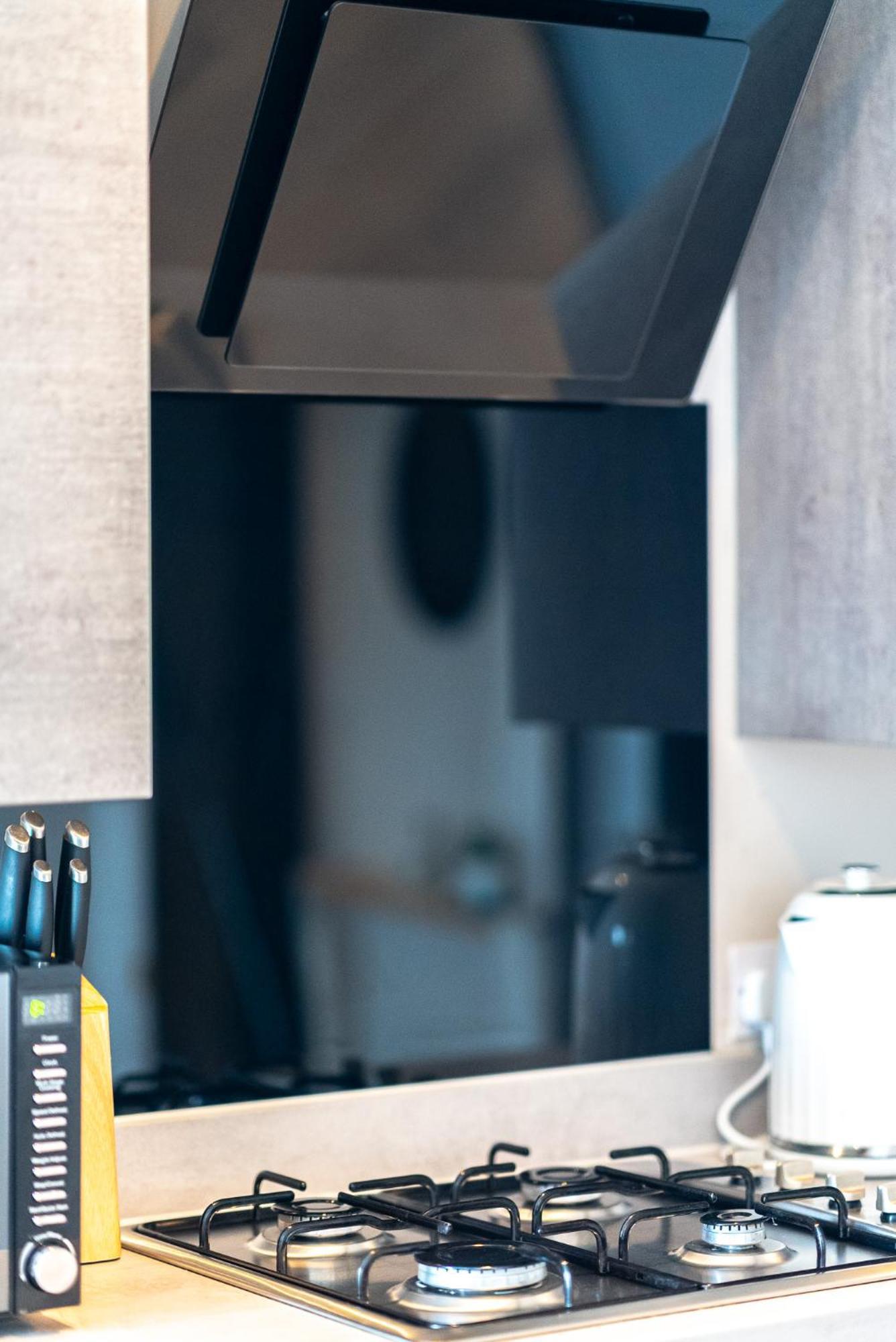 Beautiful Two Bedroom Harbour Side Apartment プール エクステリア 写真