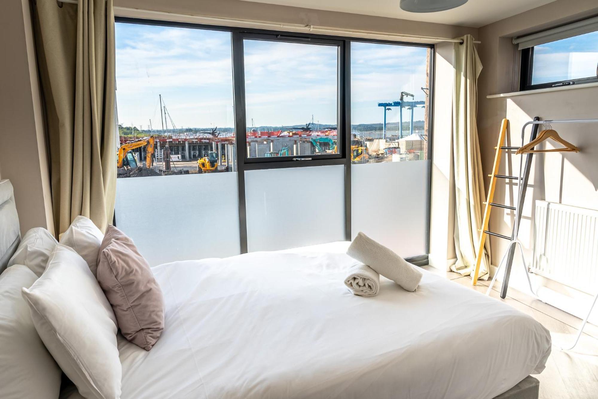 Beautiful Two Bedroom Harbour Side Apartment プール エクステリア 写真