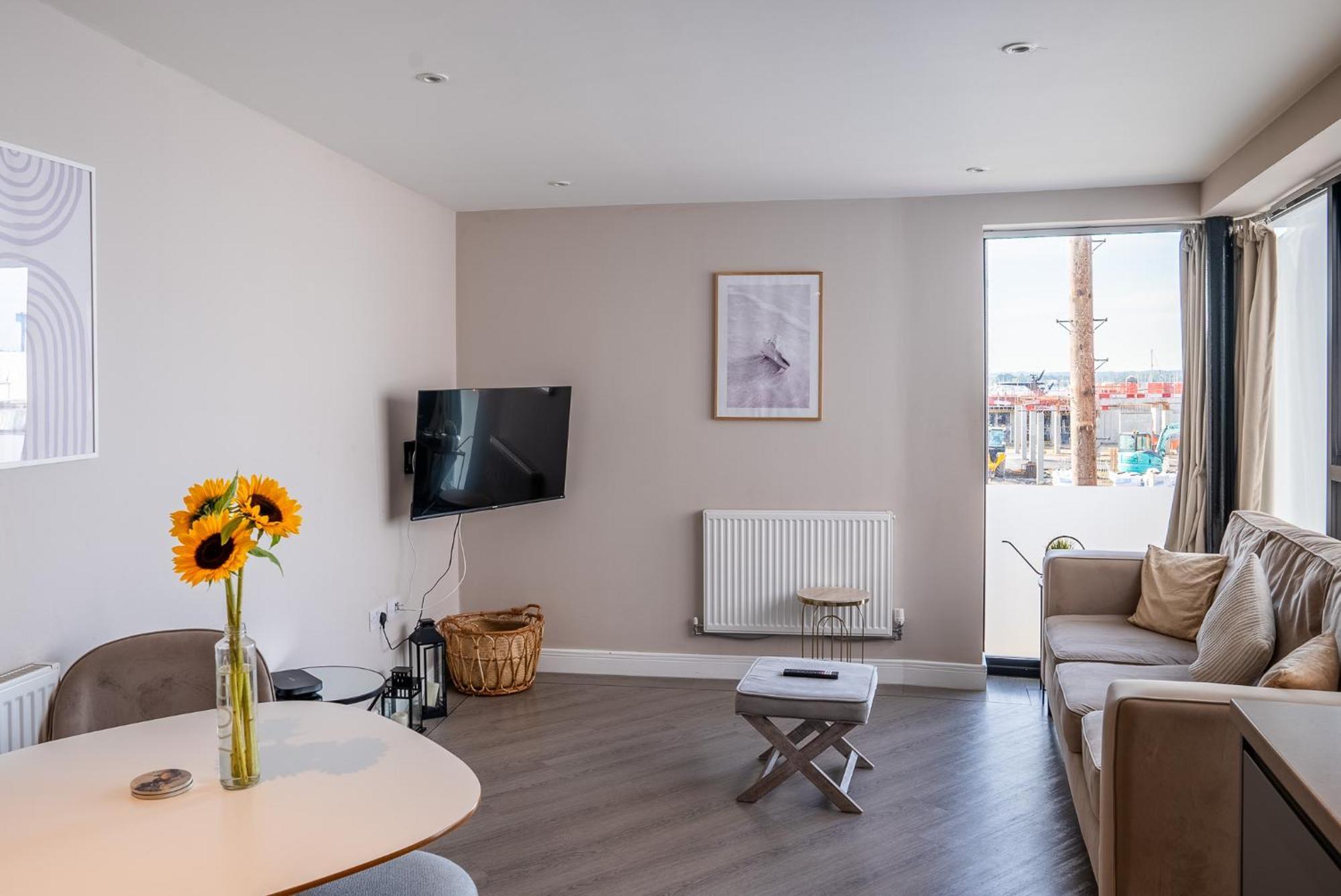 Beautiful Two Bedroom Harbour Side Apartment プール エクステリア 写真